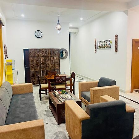La Curcuma Luxury Homestay Khajurāho Buitenkant foto