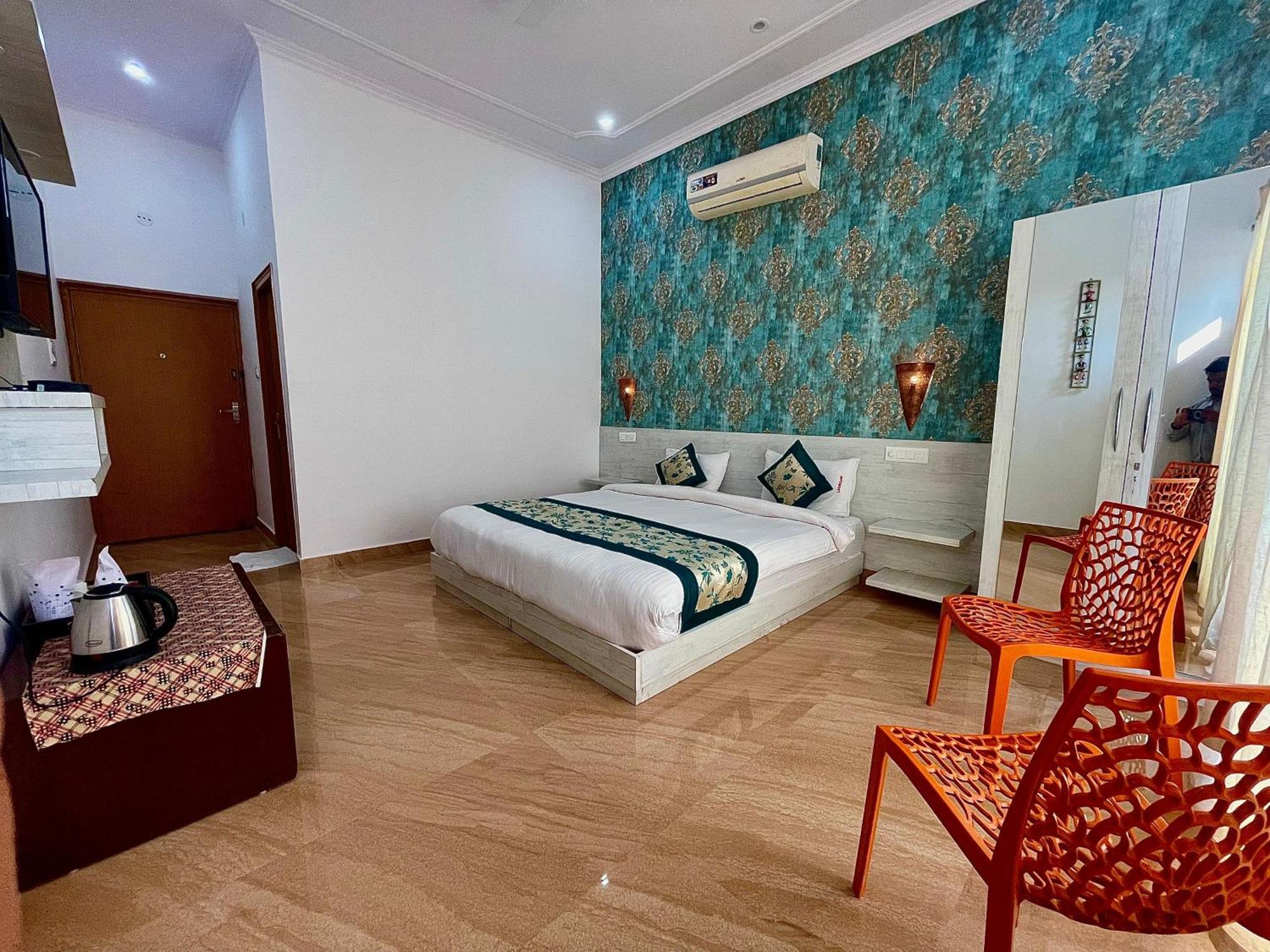 La Curcuma Luxury Homestay Khajurāho Buitenkant foto